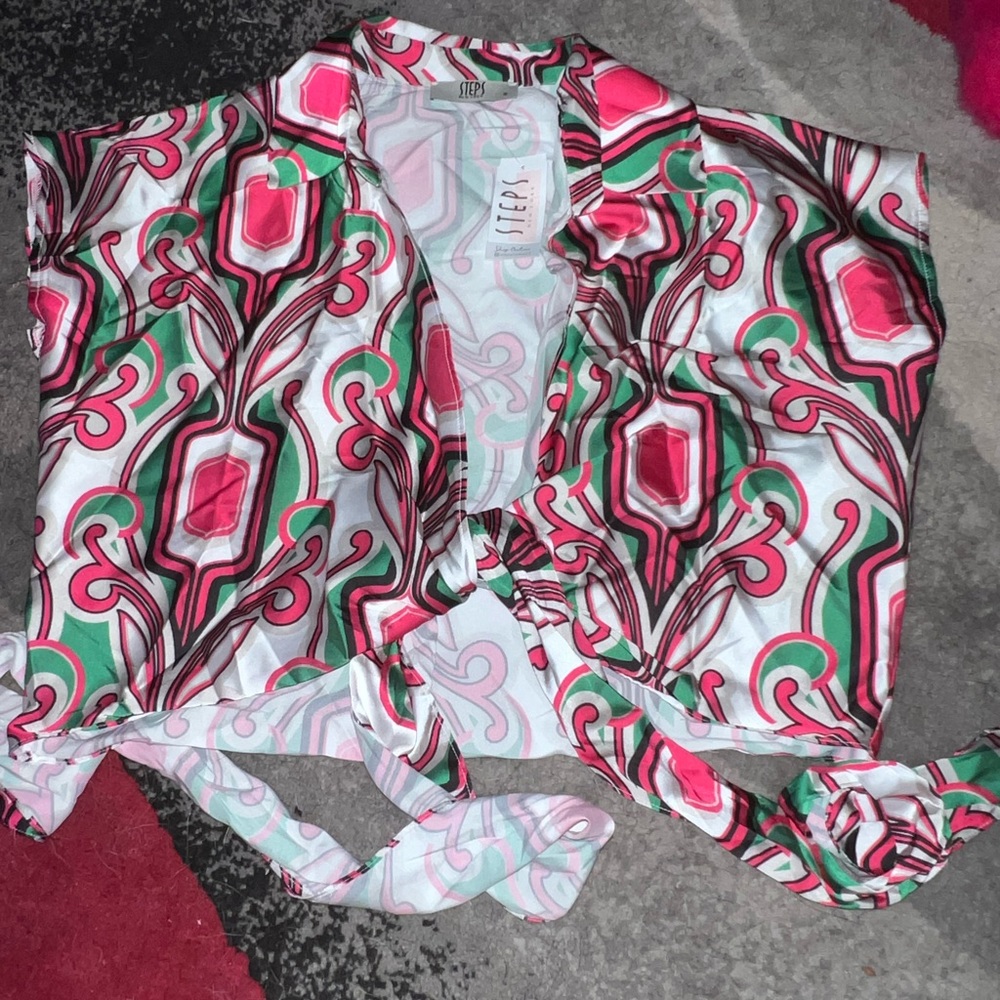 Steps tie front shirt, colorful pattern